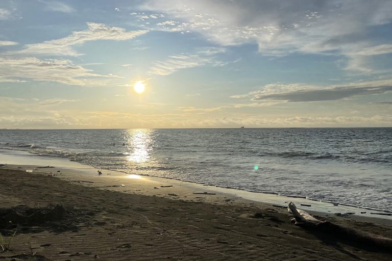 Hotel Villa del Sol Tumaco - Caminatas por la Playa del Morro